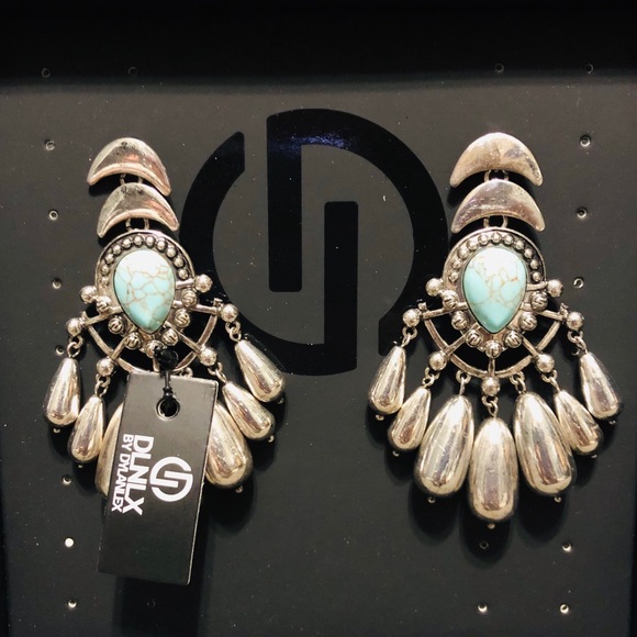 Gia Statement Earrings
DLNLX BY DYLANLEX - Picture 4 of 10